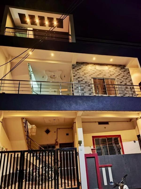 Ap Suite - By Ap Villa'S And Resort'S Ujjain Esterno foto