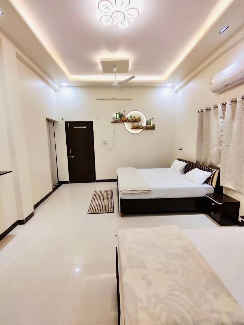 Ap Suite - By Ap Villa'S And Resort'S Ujjain Esterno foto